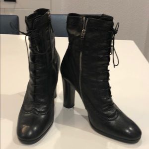 Marc Jacobs black leather lace up boots